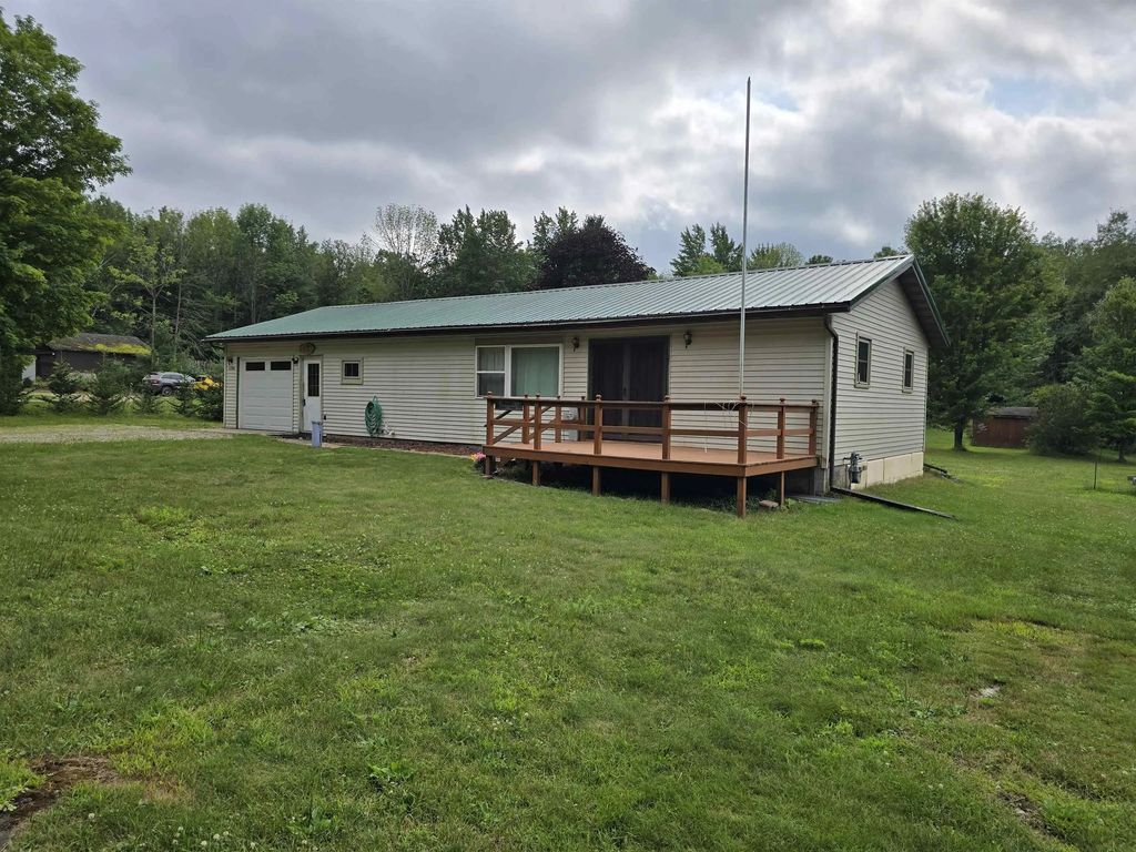 17159 Evergreen Lane, LAKEWOOD