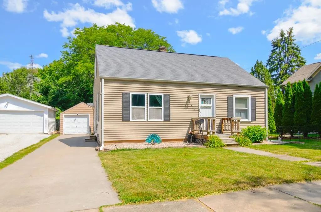816 E Harrison Street, APPLETON