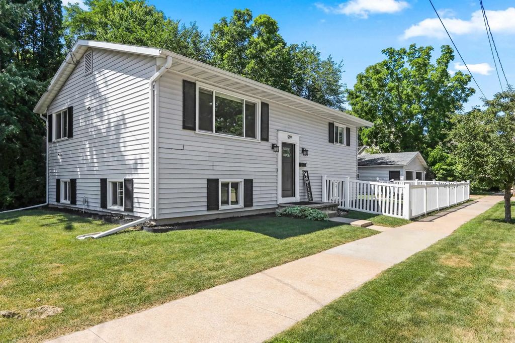 919 E Tennessee Avenue, OSHKOSH