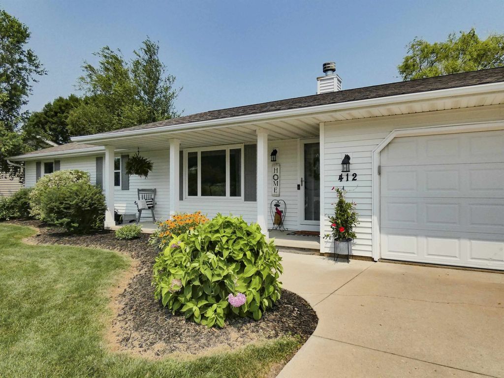 412 Dewey Decker Drive, GREEN BAY