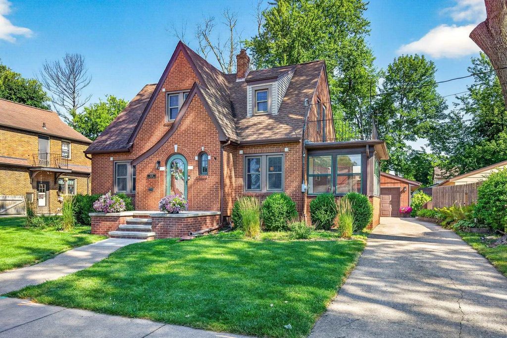 1036 W Oklahoma Street, APPLETON