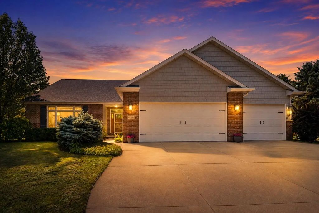 W7057 Forest Glen Court, GREENVILLE