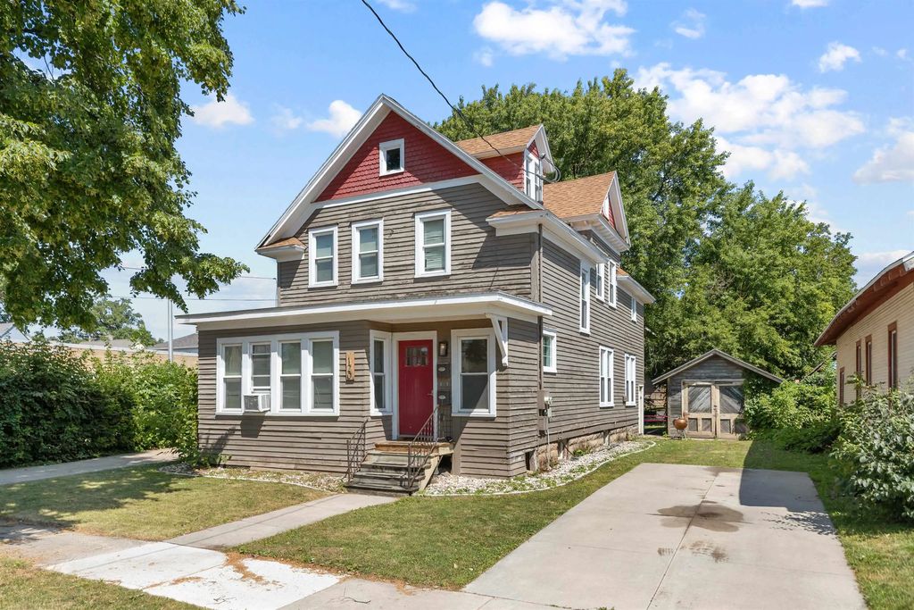 120 E Pacific Street, APPLETON