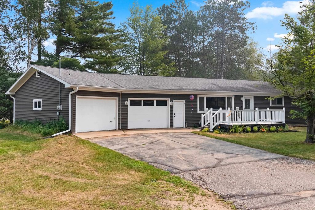 604 Wolf Street, CRIVITZ