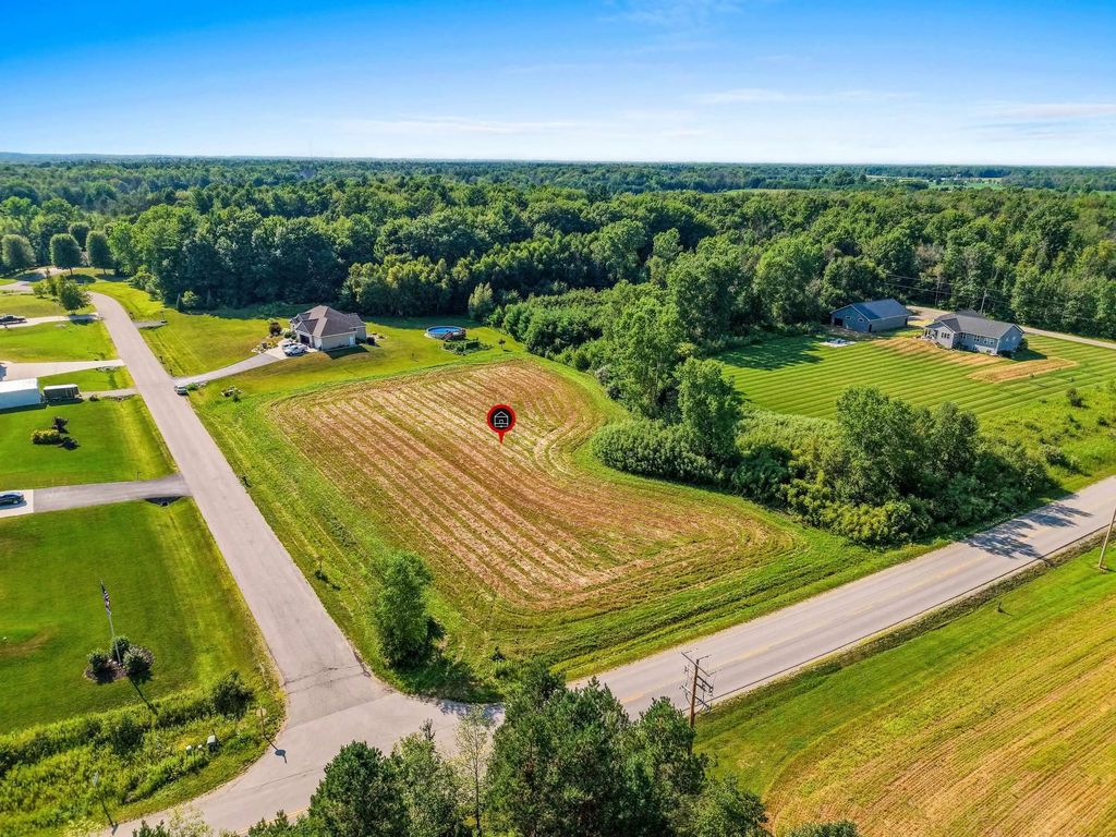 Black Walnut Way 10, LITTLE SUAMICO