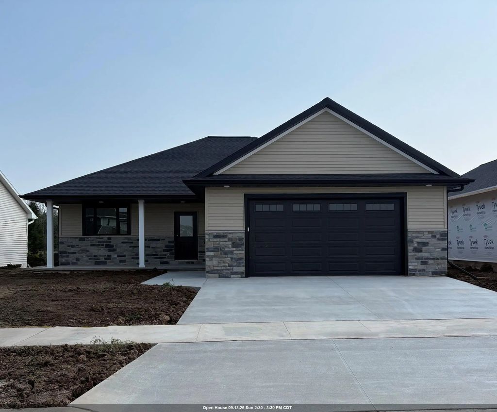 2211 Golden Gate Drive, APPLETON
