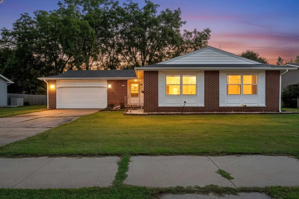 1235 E Murdock Avenue, OSHKOSH
