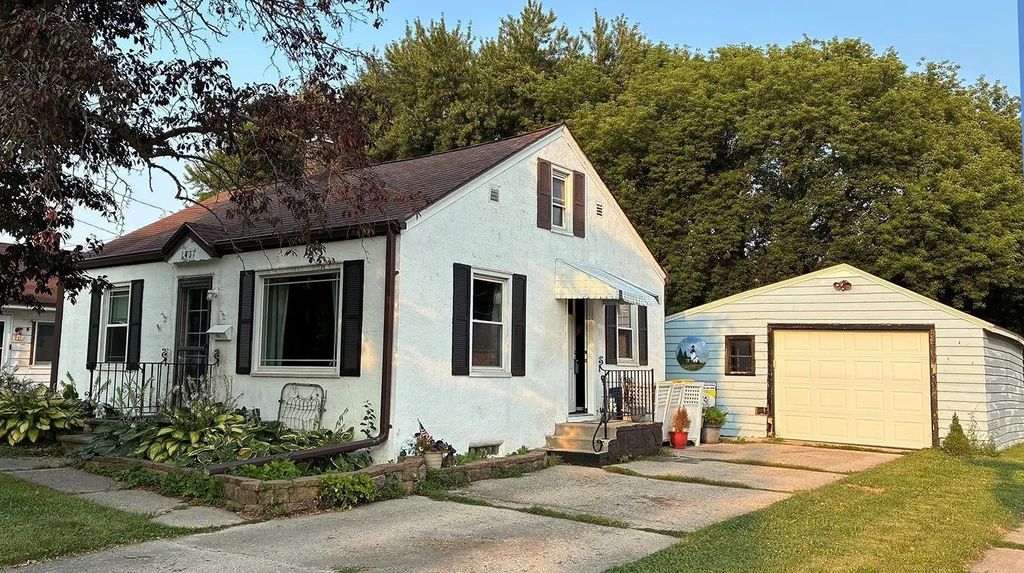 1437 14th Avenue, GREEN BAY
