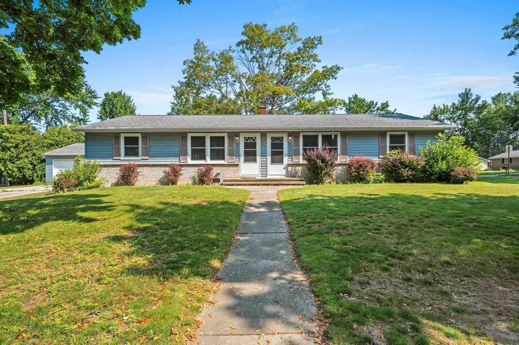 2255 Deer Trail, GREEN BAY