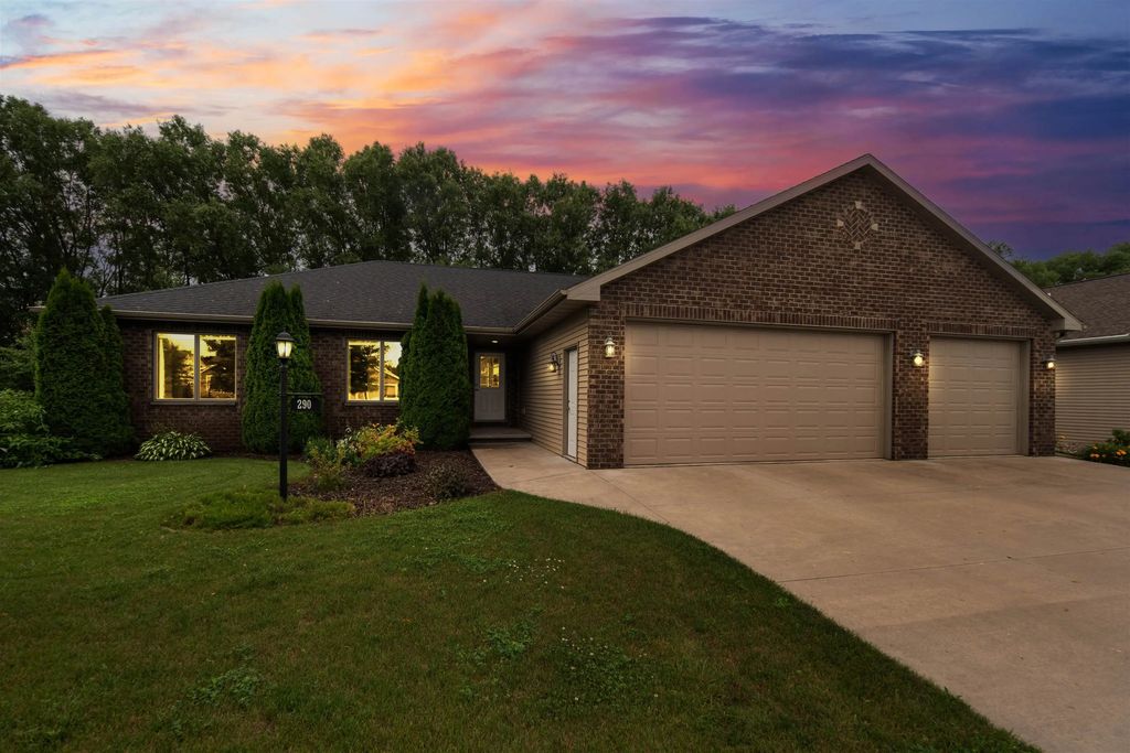 290 Royal St Pats Drive, WRIGHTSTOWN