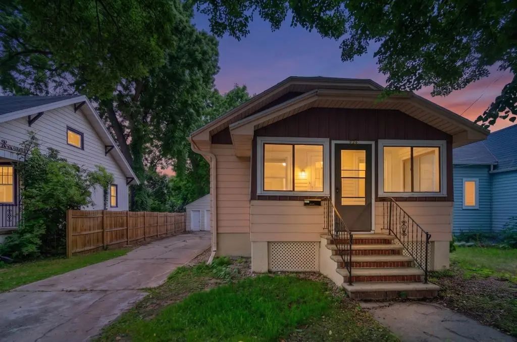 735 S Baird Street, GREEN BAY