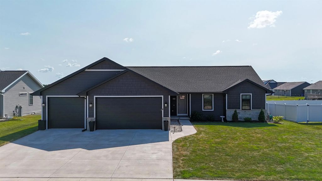 3100 Haas Road, KAUKAUNA