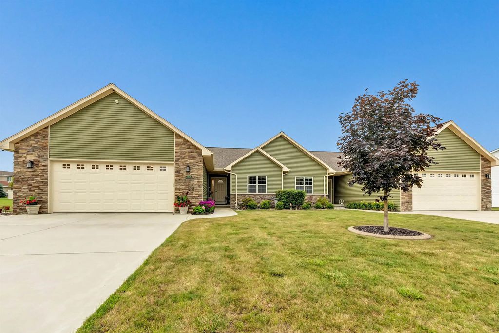 2206 Blue Stem Lane, DE PERE