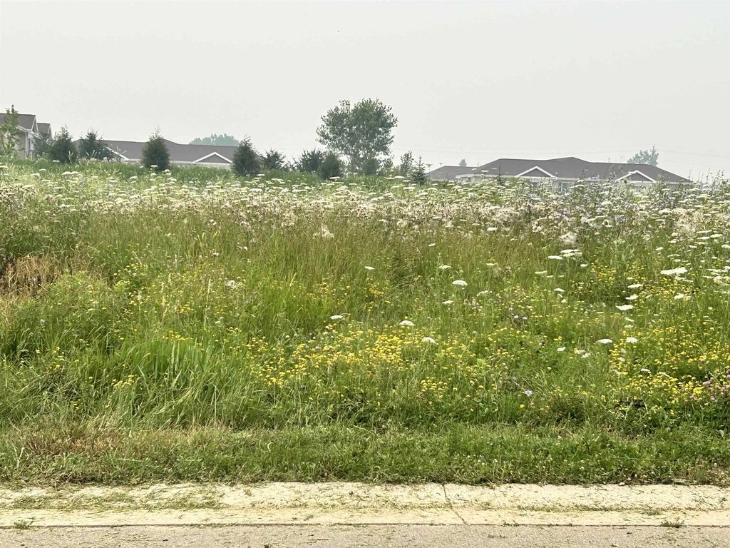 Prairie Lake Circle 4, NEENAH