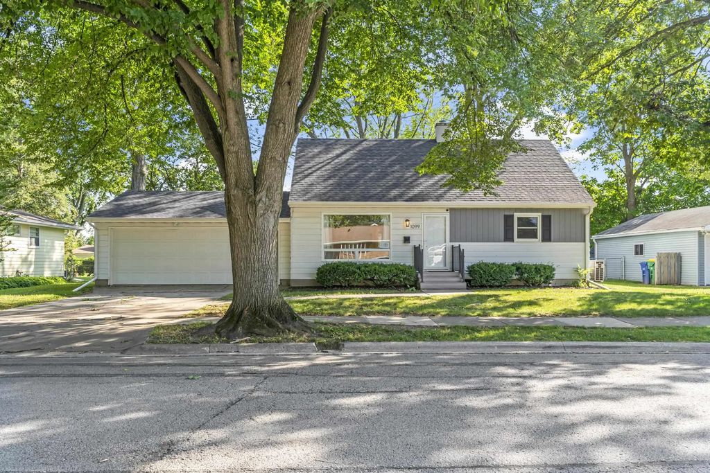 1099 Kenwood Street, GREEN BAY