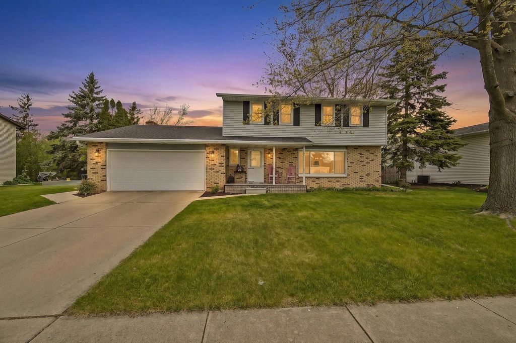413 S Good Hope Road, DE PERE