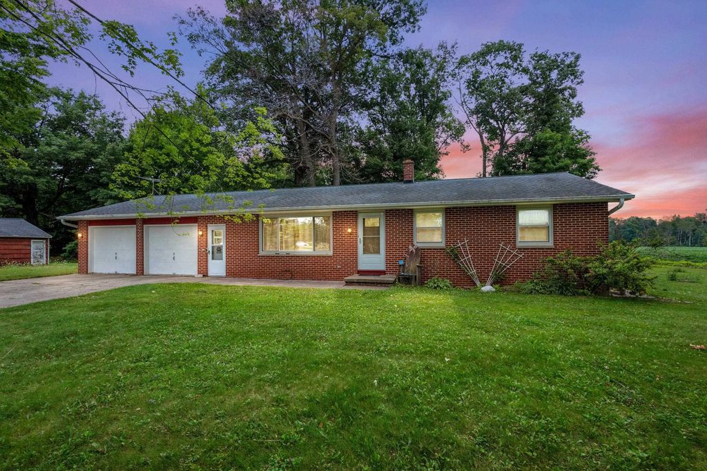 138 Elm Drive, GREEN BAY