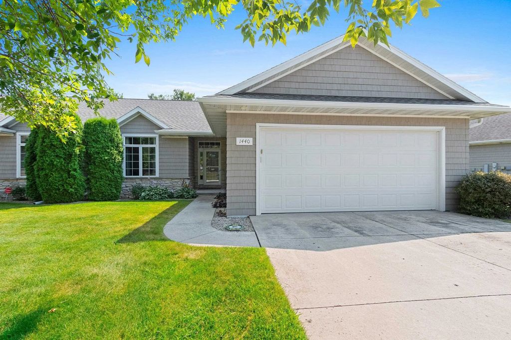 1440 Rushmore Circle, DE PERE