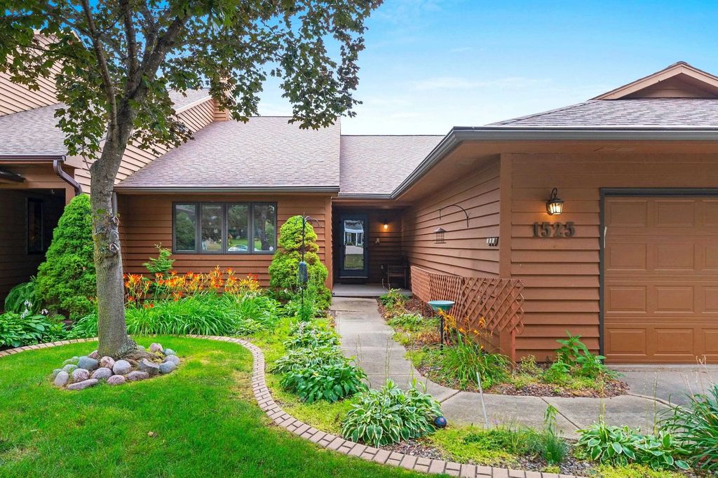 1525 N Bay Highlands Drive, GREEN BAY