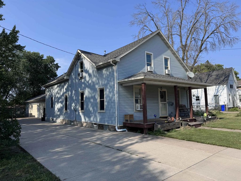 208 E Calumet Street, APPLETON