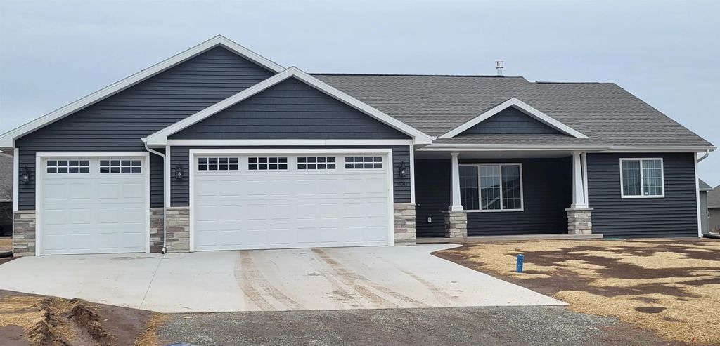 8308 Marlo Avenue, NEENAH
