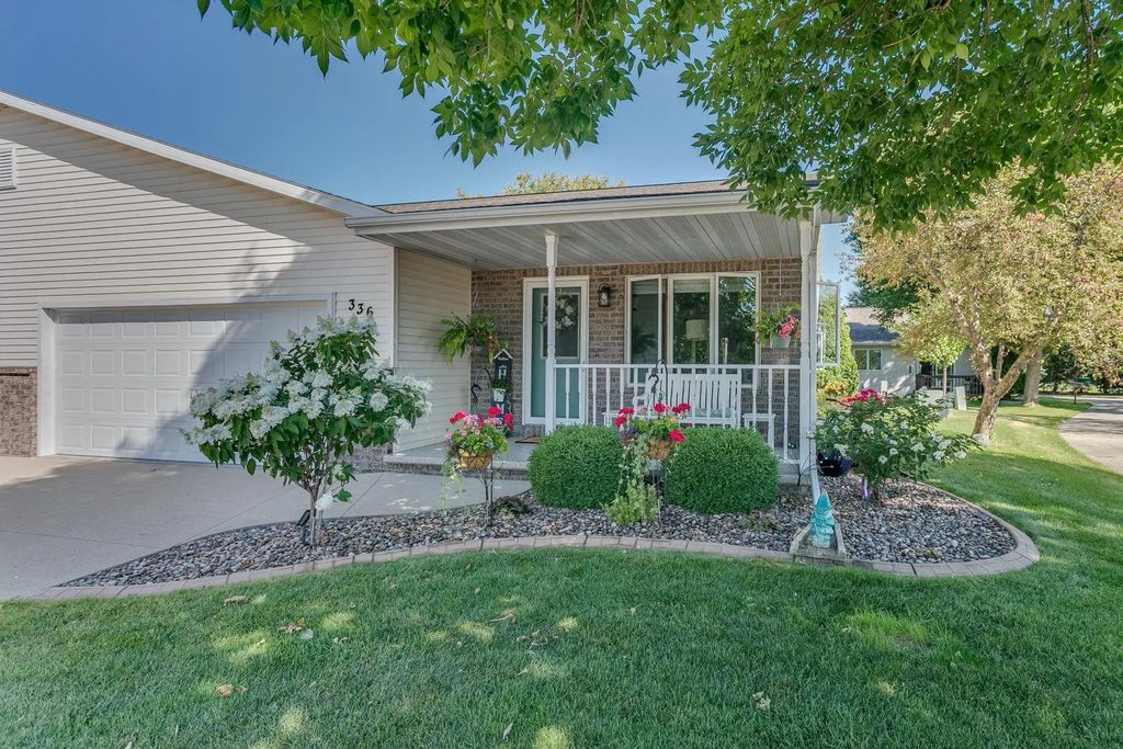 336 Parkside Court, KIMBERLY