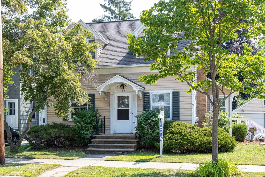 714 N Oneida Street, APPLETON
