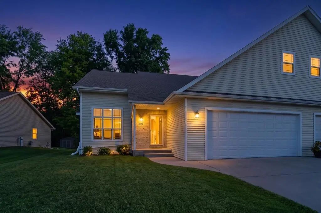 2292 Southern Cross Road, GREEN BAY