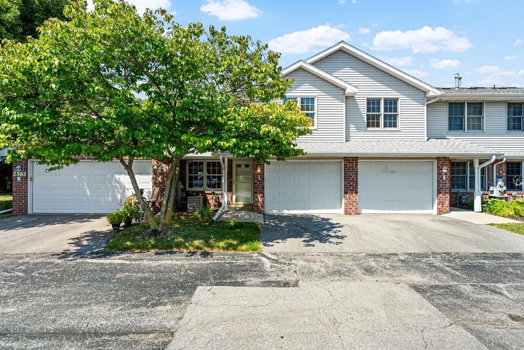 2563 Telluride Trail L, GREEN BAY