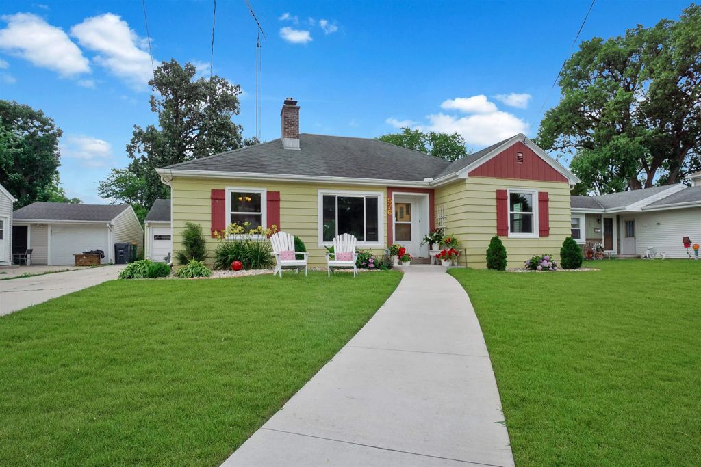 576 Drury Place, FOND DU LAC