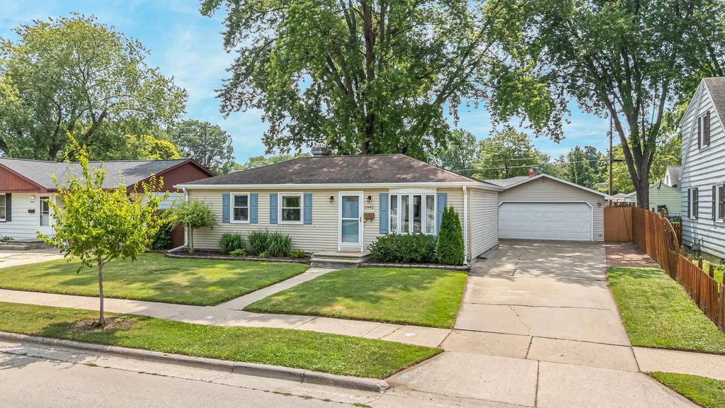 1942 Harold Street, GREEN BAY
