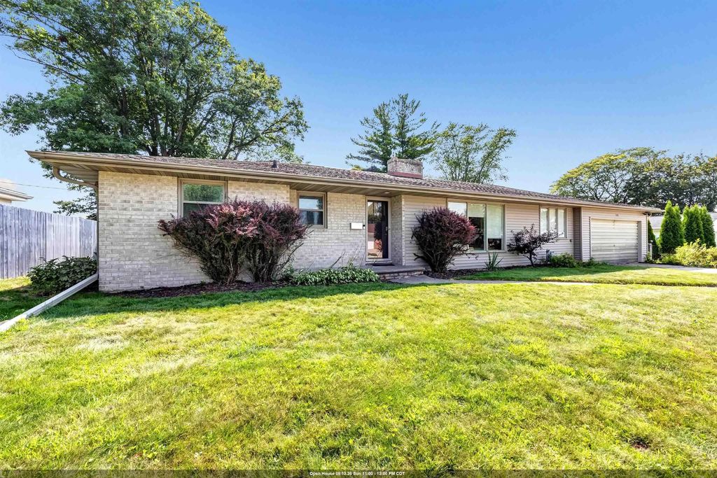 1131 St Agnes Drive, GREEN BAY