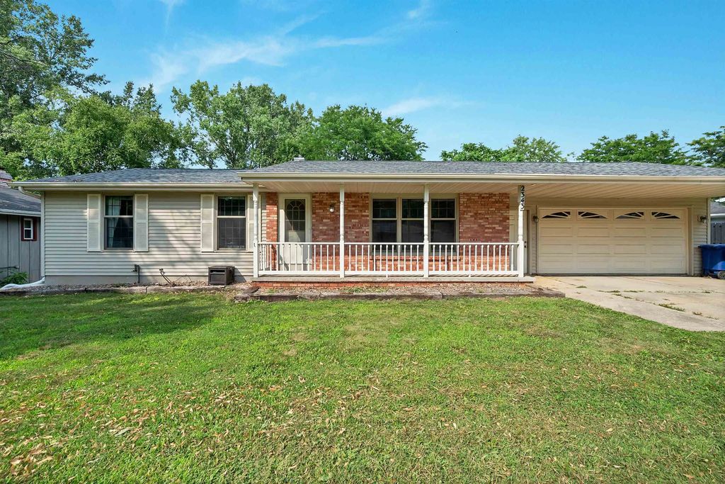 2343 Deer Trail, GREEN BAY