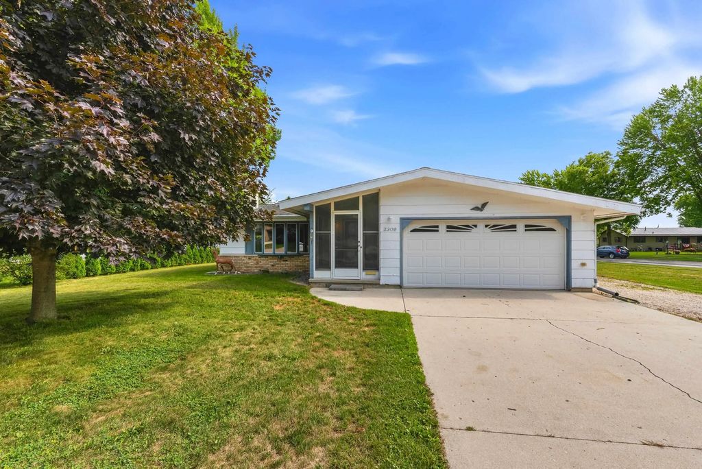 2309 Mary Avenue, NEW HOLSTEIN