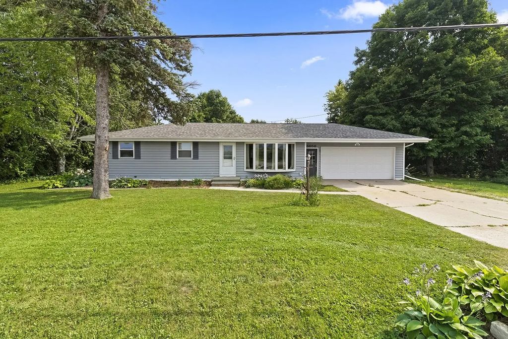 3656 Humboldt Road, GREEN BAY