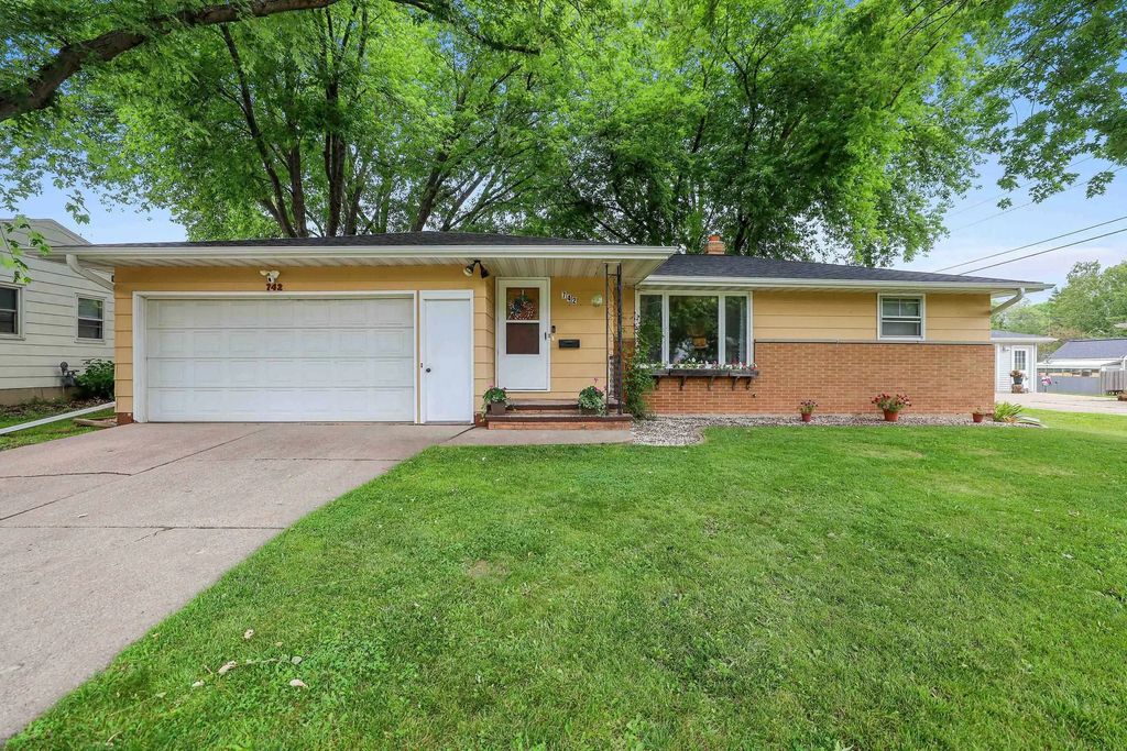 742 Westwood Drive, DE PERE