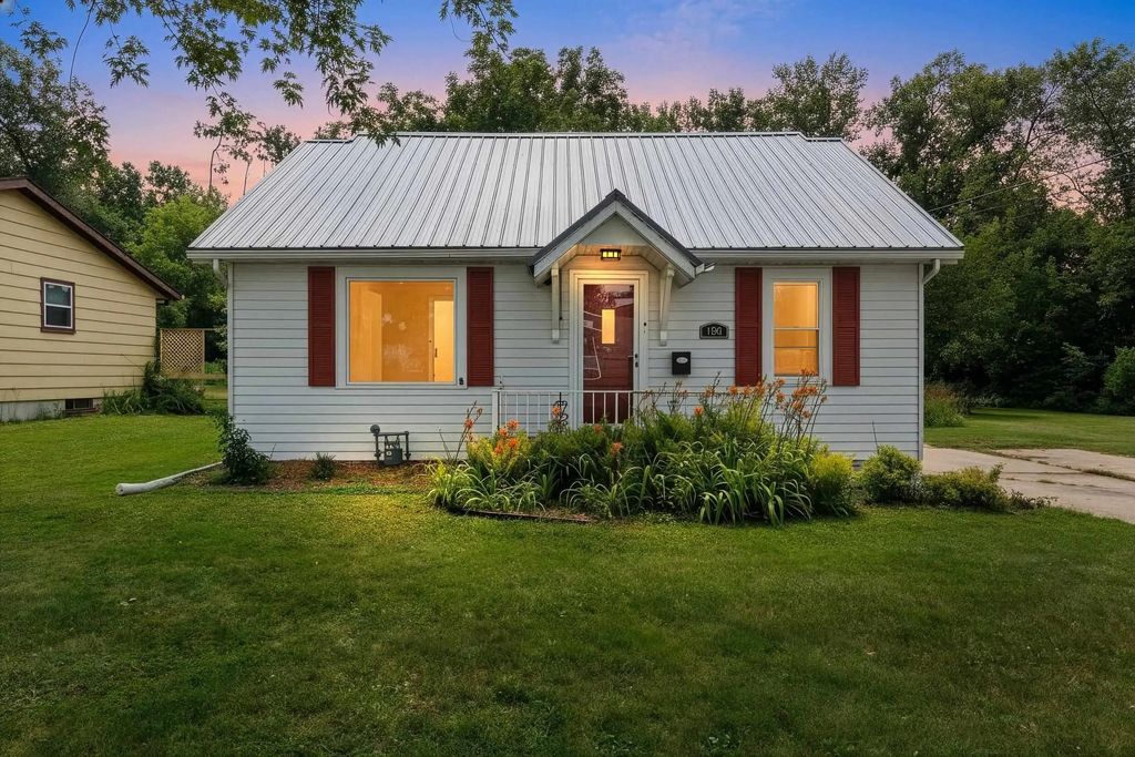 1754 Oakdale Avenue, GREEN BAY