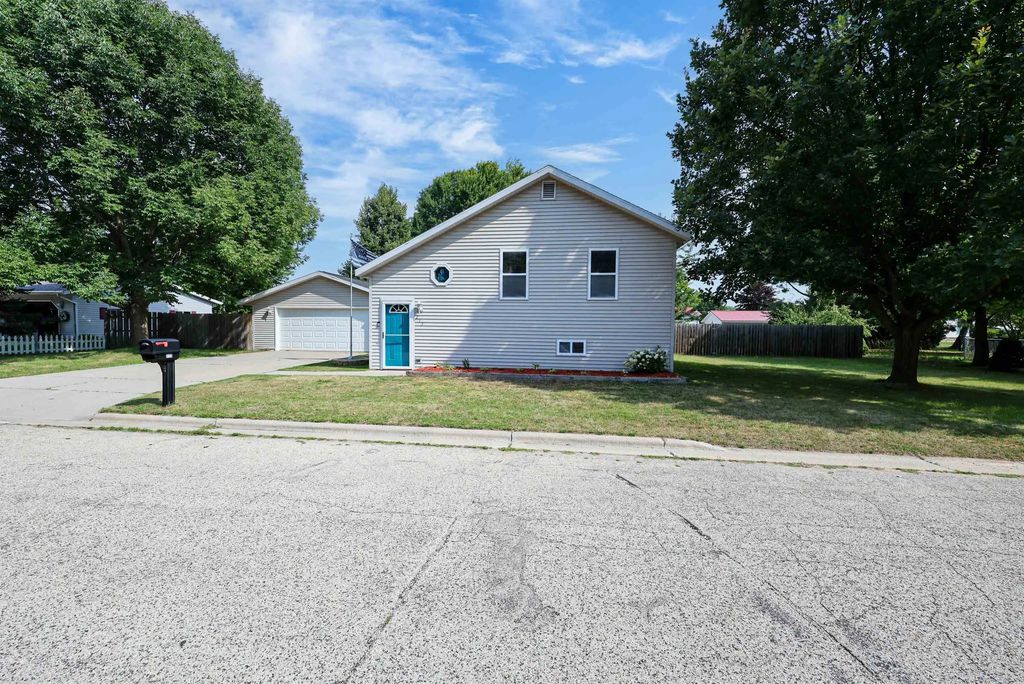 215 7th Street, OCONTO