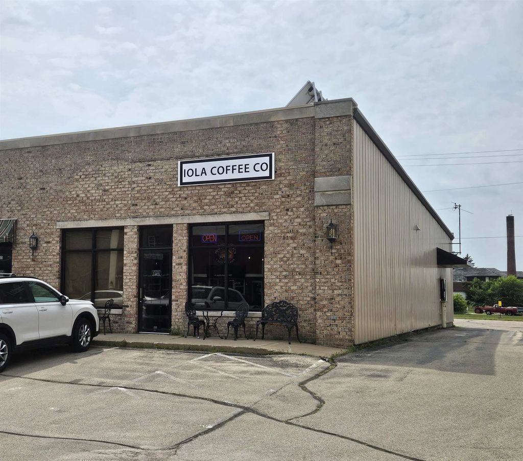 155 N Main Street, IOLA