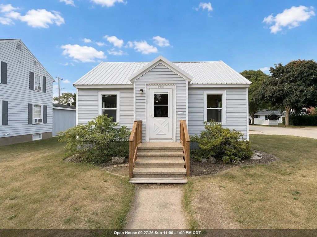 1900 16th Avenue, MENOMINEE