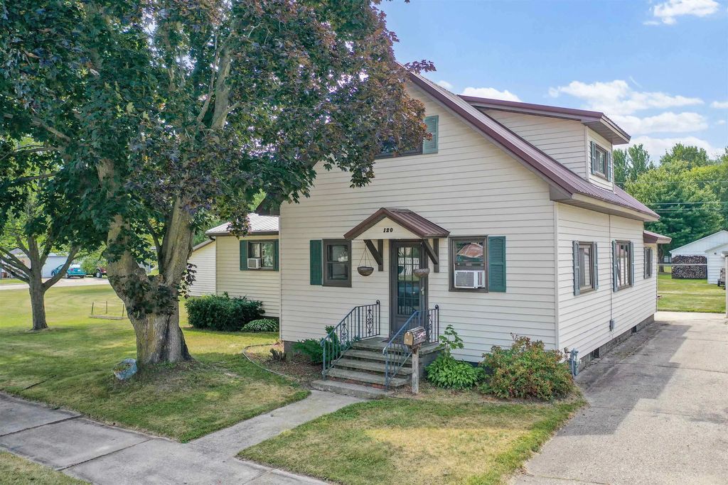 120 5th Street, OCONTO