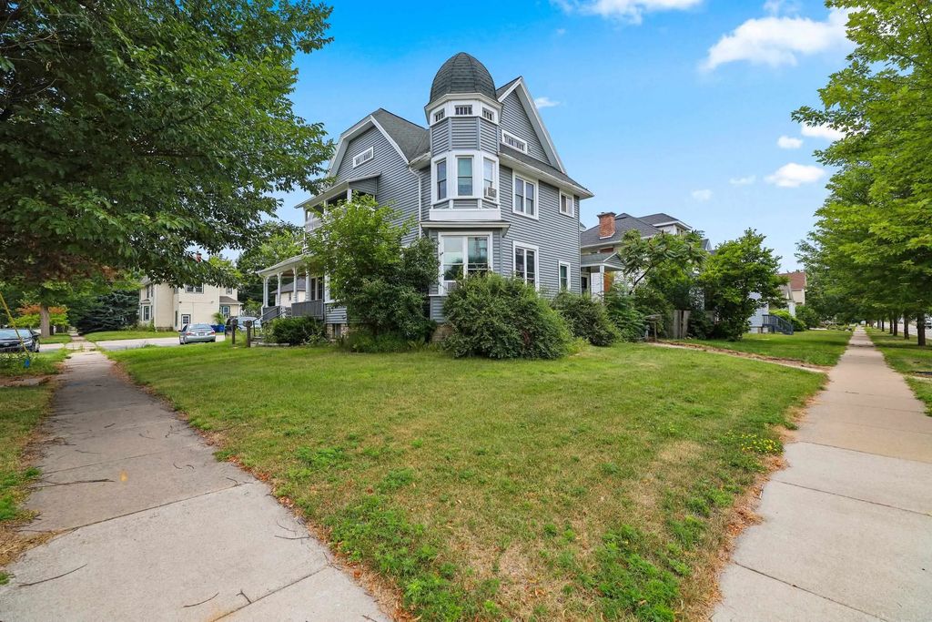 803 N Broadway, GREEN BAY