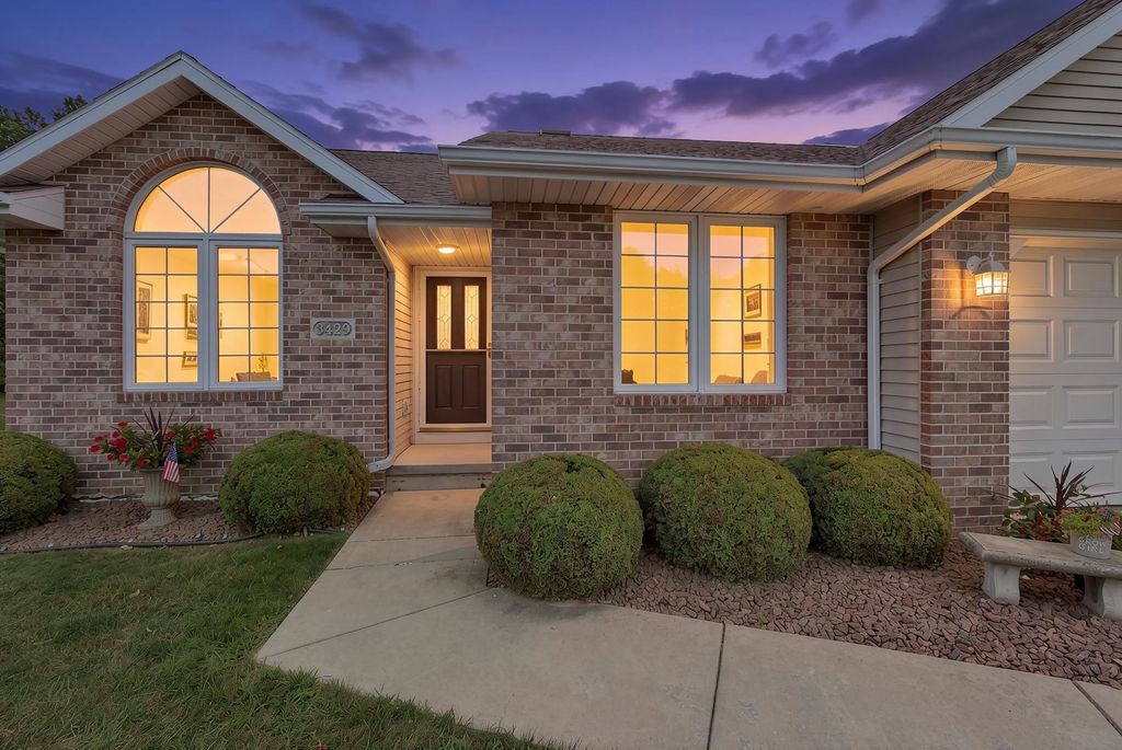 3429 East River Drive, GREEN BAY