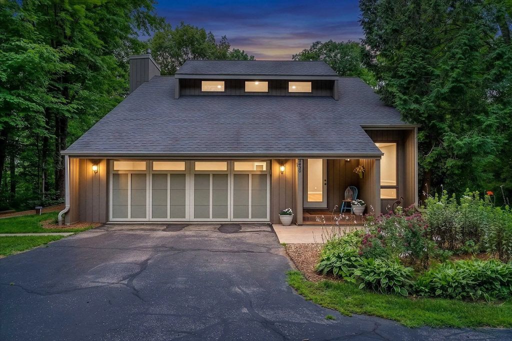 4430 Country Aire Court, HOBART
