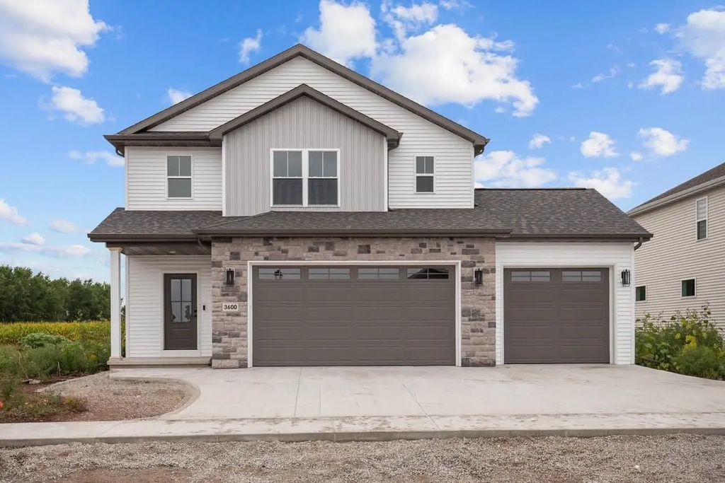 3600 E Golden Gate Drive, APPLETON