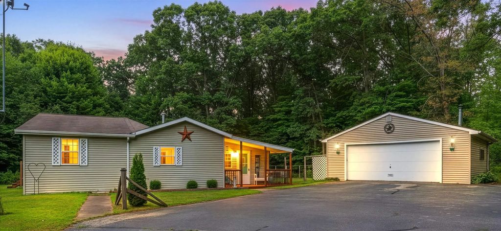 W4863 Hidden Pine Lane, SHAWANO