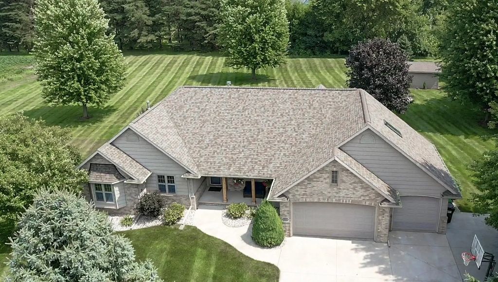 N4326 Red Leaf Drive, APPLETON