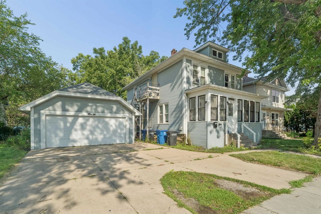 1213 Grand Street, OSHKOSH