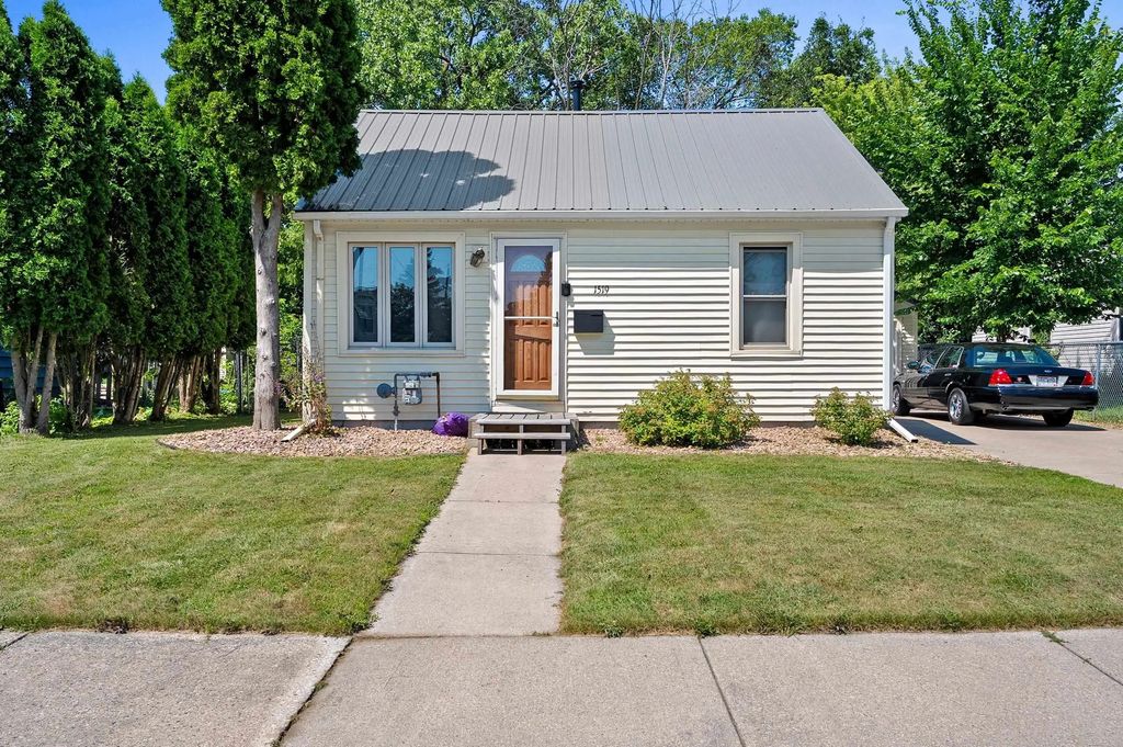 1519 N Wayne Street, APPLETON