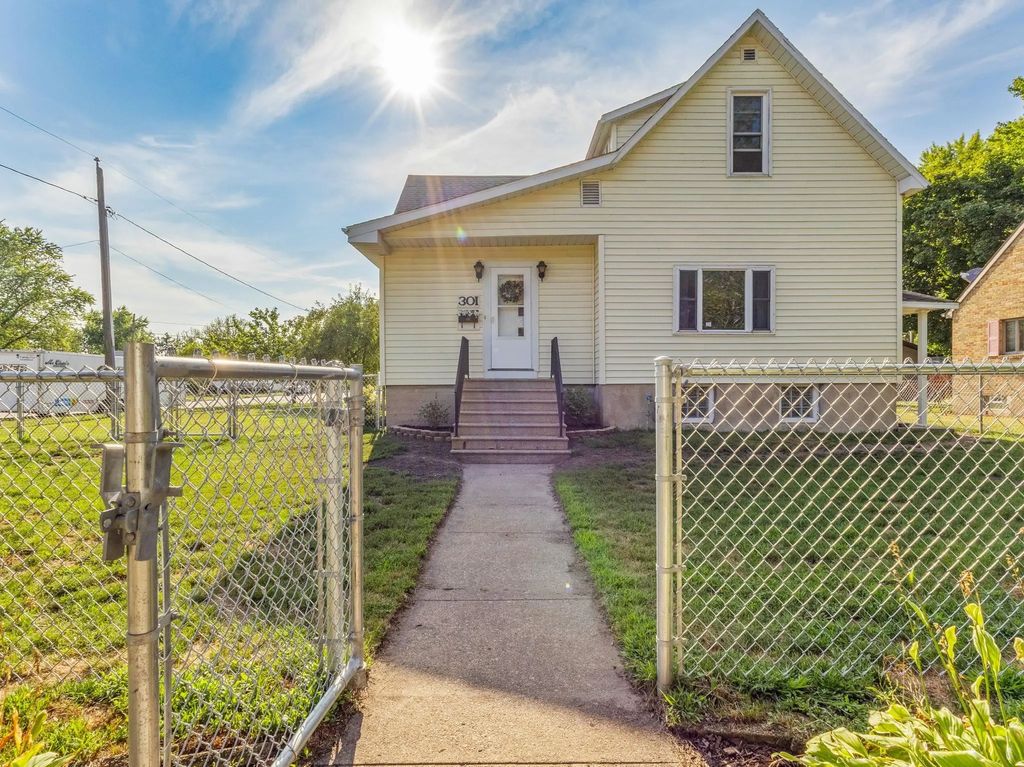301 N Noquebay Avenue, PESHTIGO